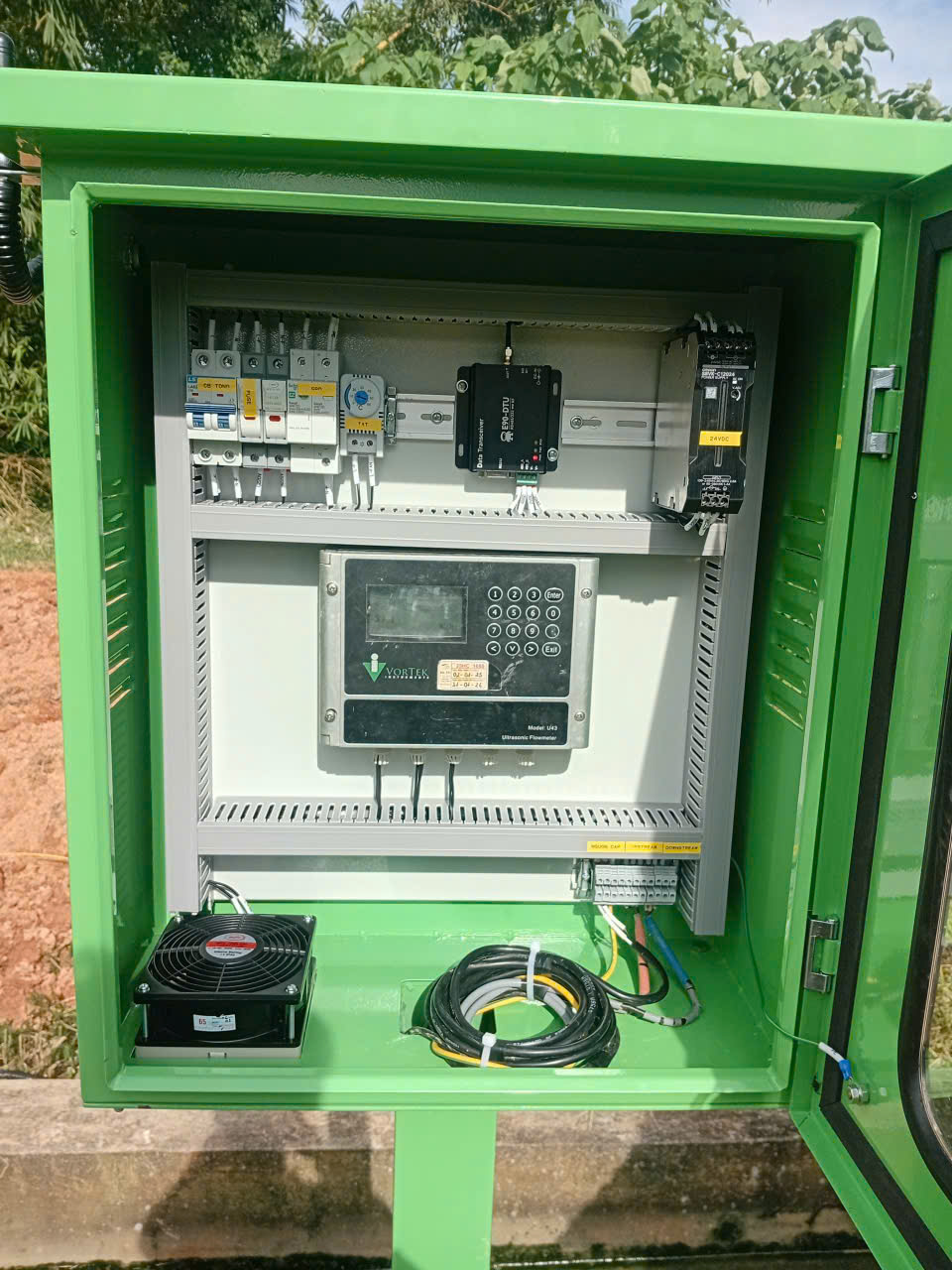 Bảng điều khiển hệ thống quan trắc nước thải tự động